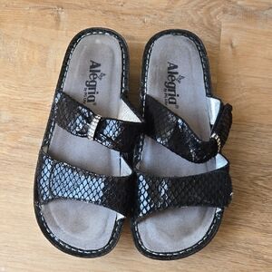 Alegria Karmen Black Snakeskin Slip On Sandals Size 38/ US8